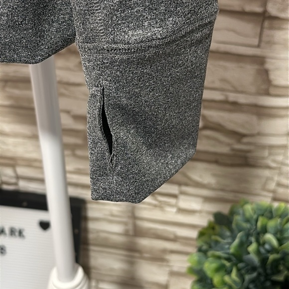 PINK Victoria Secret Quarter Zip Thumb Holes Medium Zip pullover - Picture 5 of 9